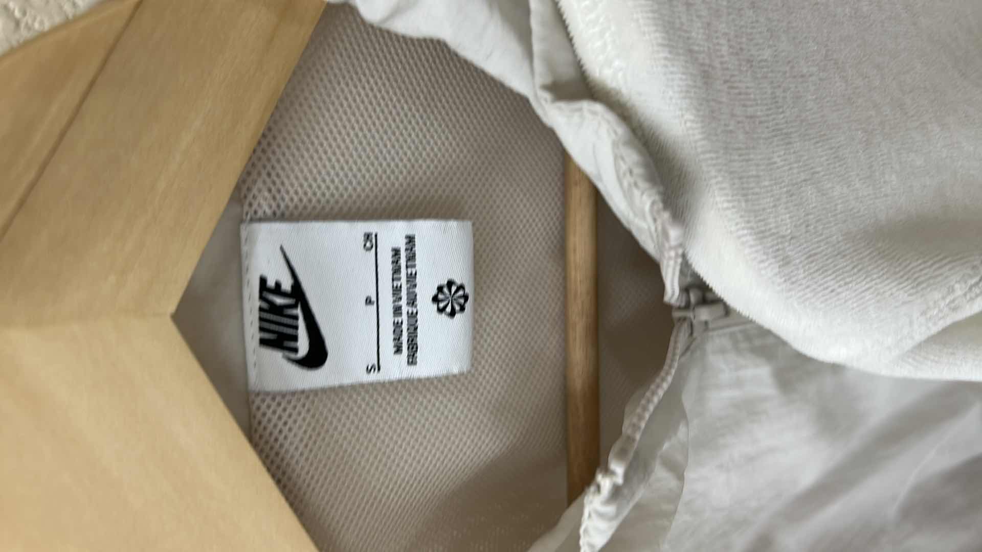 Photo 1 of 2- FULL ZIPPED NIKE & CHICO SWEATSHIRT (SIZE 2,P)