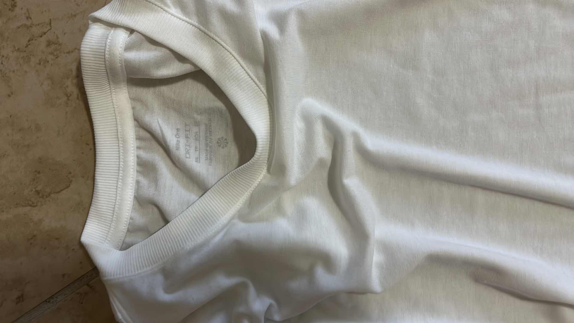 Photo 1 of 2 LONG SLEEVE NIKE TOPS