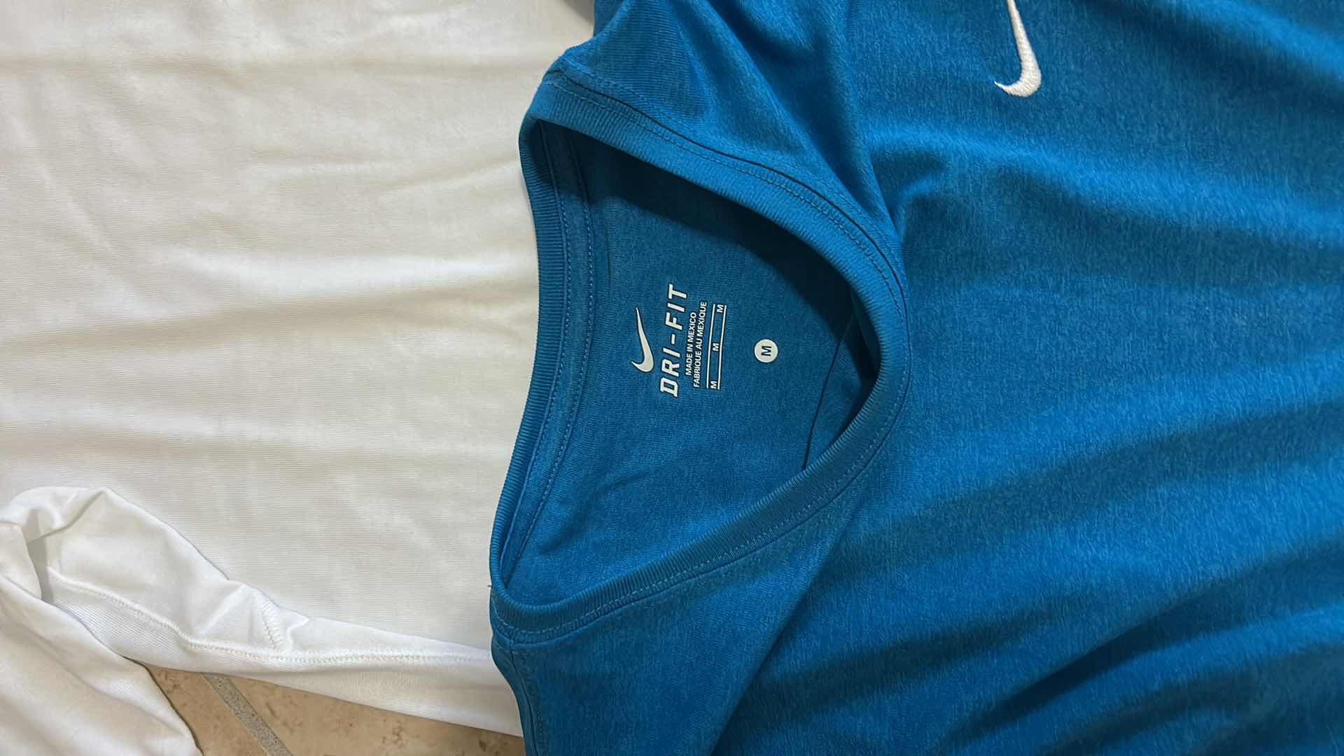 Photo 1 of 2 LONG SLEEVE NIKE TOPS