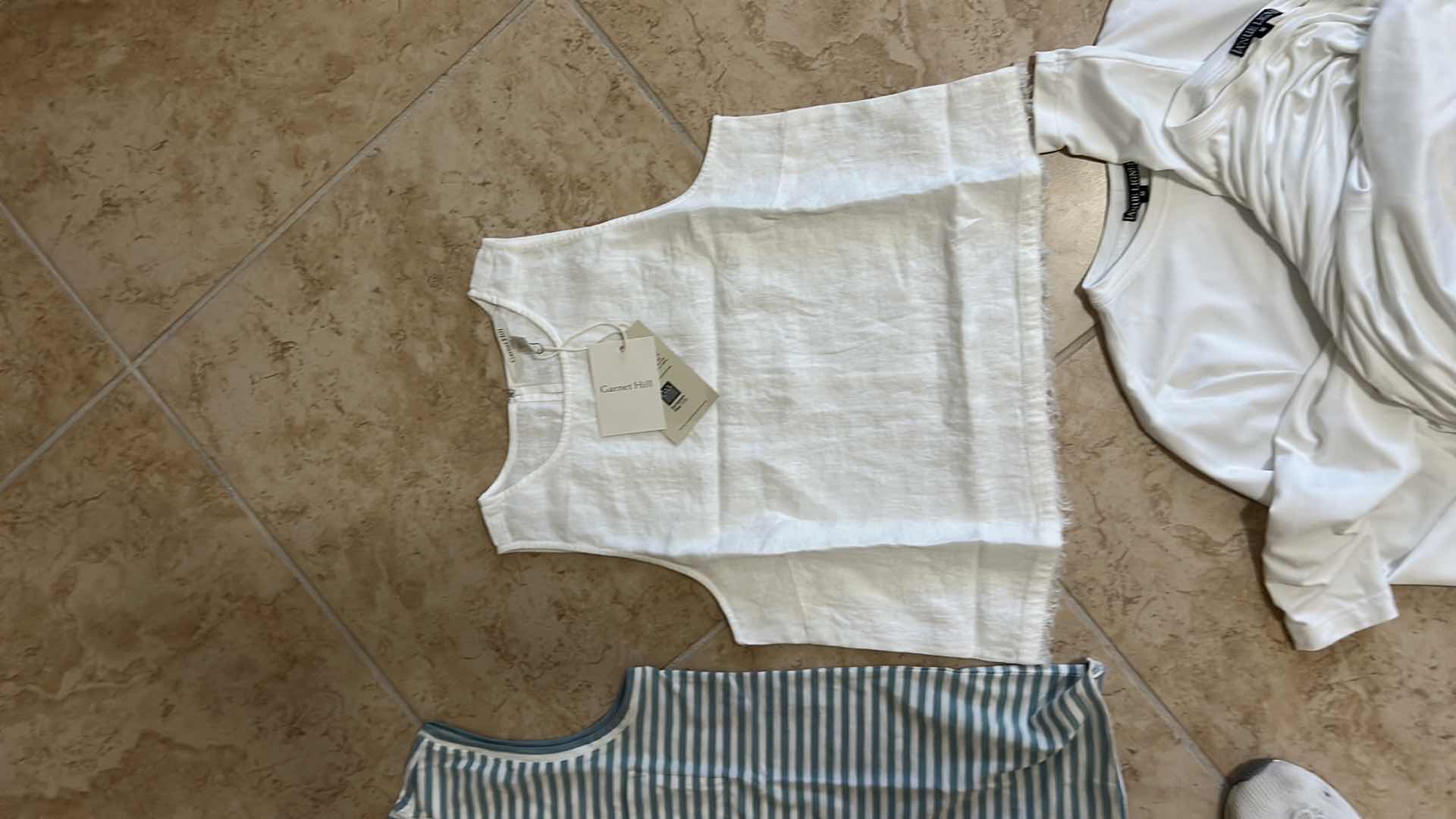 Photo 1 of 2 NEW WITH TAGS GARNET HILL SLEEVELESS TOPS & 2 LARUE LIGNEN LONG SLEEVE SIZE M/8