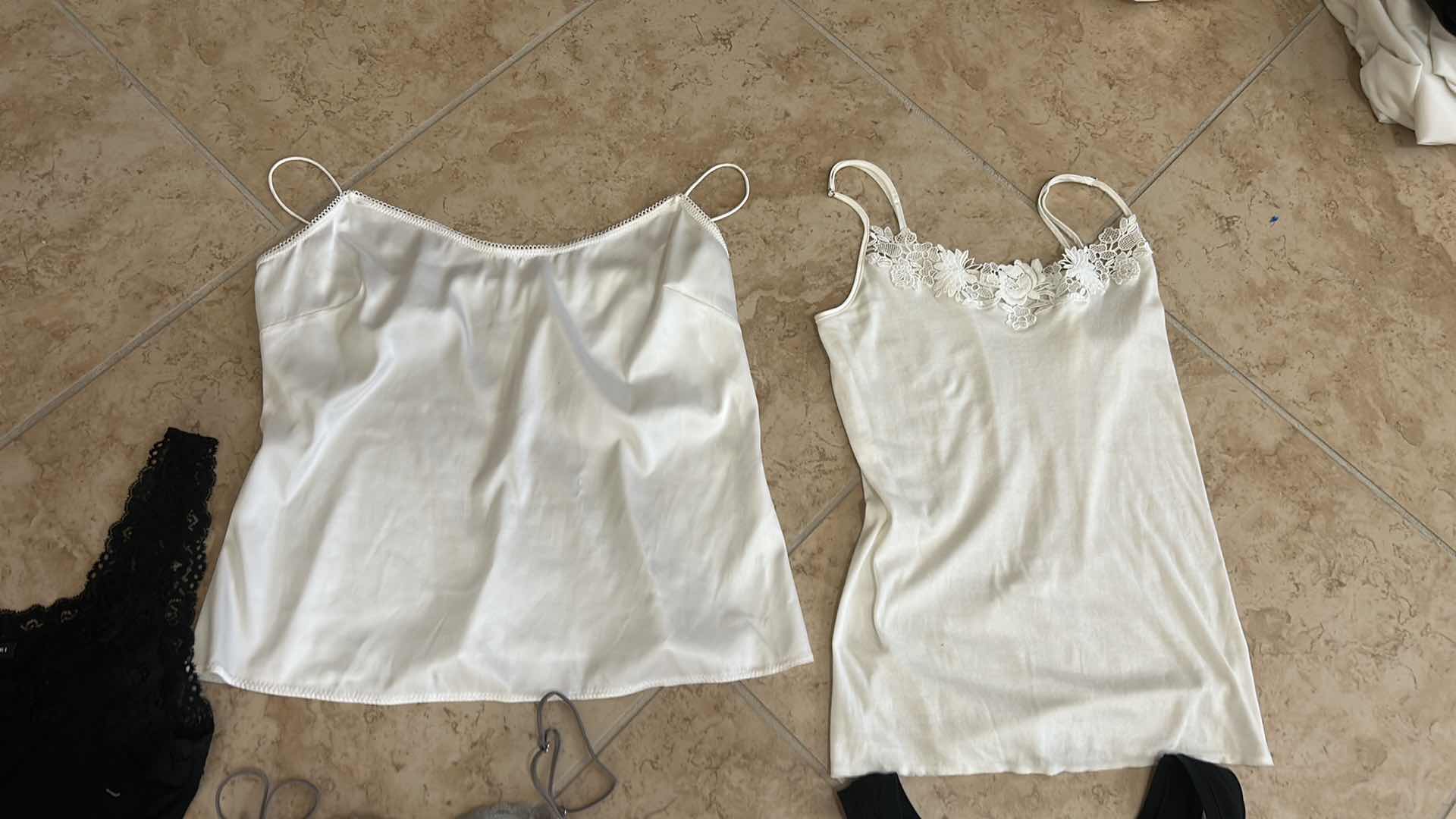 Photo 1 of 5 CAMISOLES AND UNDER GARMENTS SIZE S/M