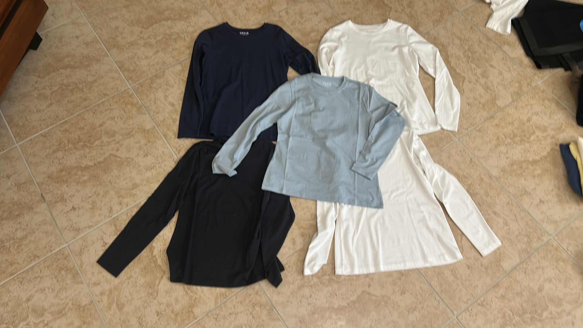 Photo 1 of 5 LONG SLEEVE ORVIS TOPS SIZE S/M