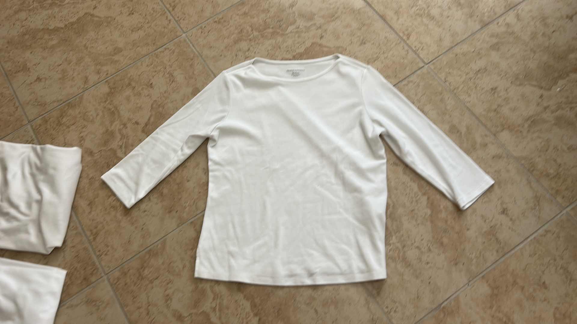 Photo 1 of 3 DRAPERS AND DAMONS 3/4 SLEEVE TOPS SIZE S/M