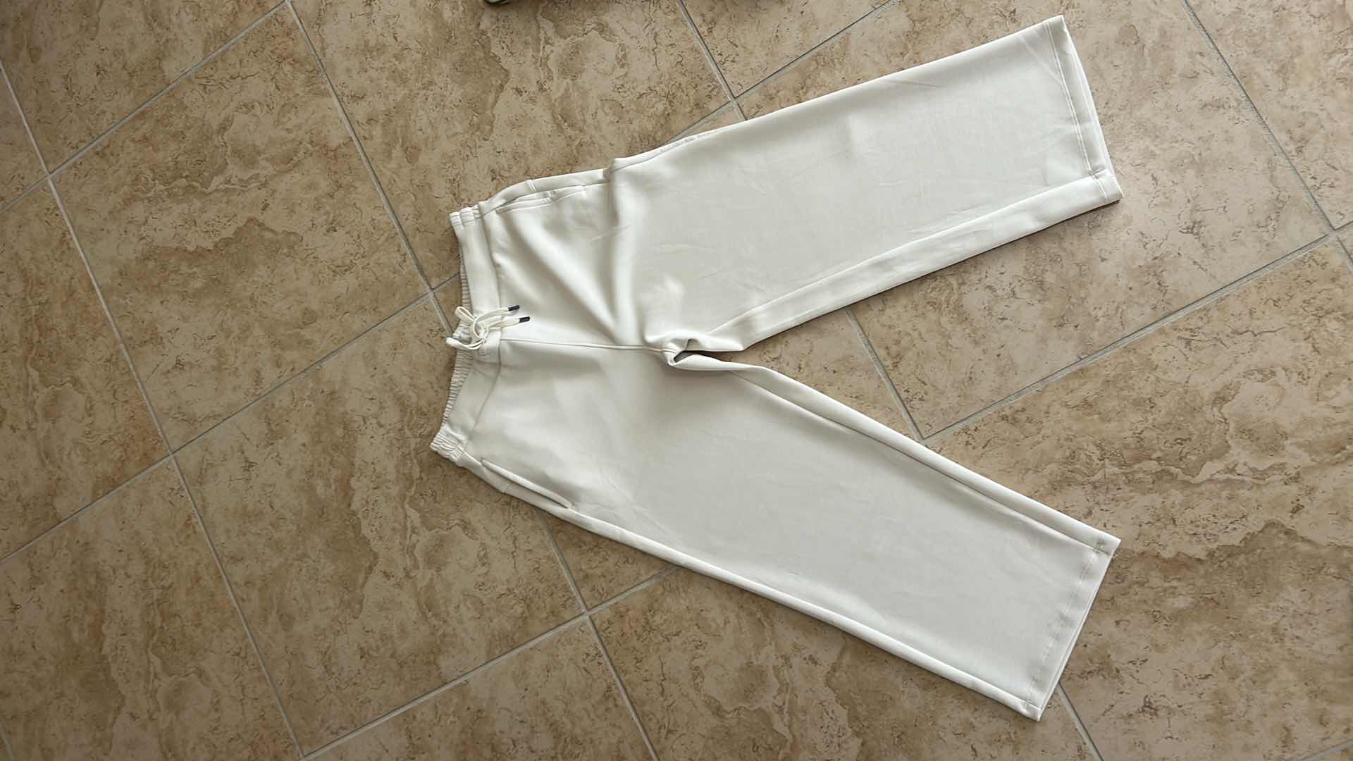 Photo 1 of 2 PAIRS MAKERS MARK CROP PANTS SIZE MED