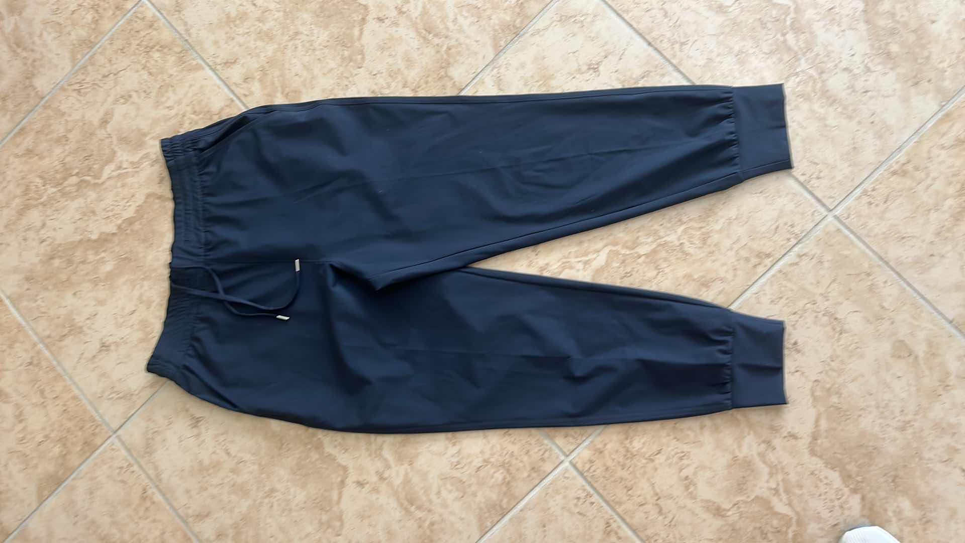 Photo 1 of 2 PAIRS CALIA ATHLETIC WEAR SIZE M