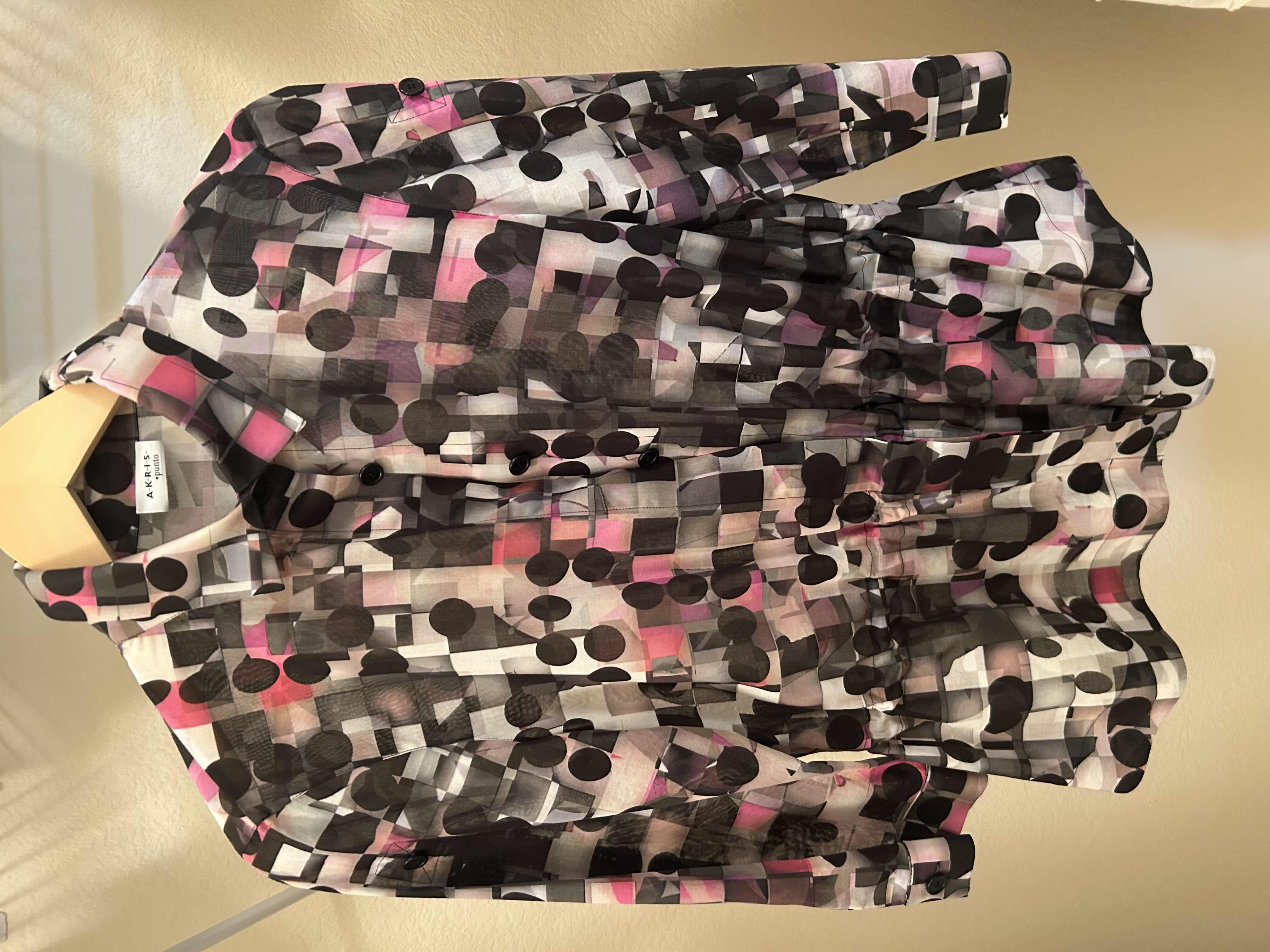 Photo 1 of AKRIS PUNTO GEOMETRIC BUTTON DOWN BLOUSE SIZE 8