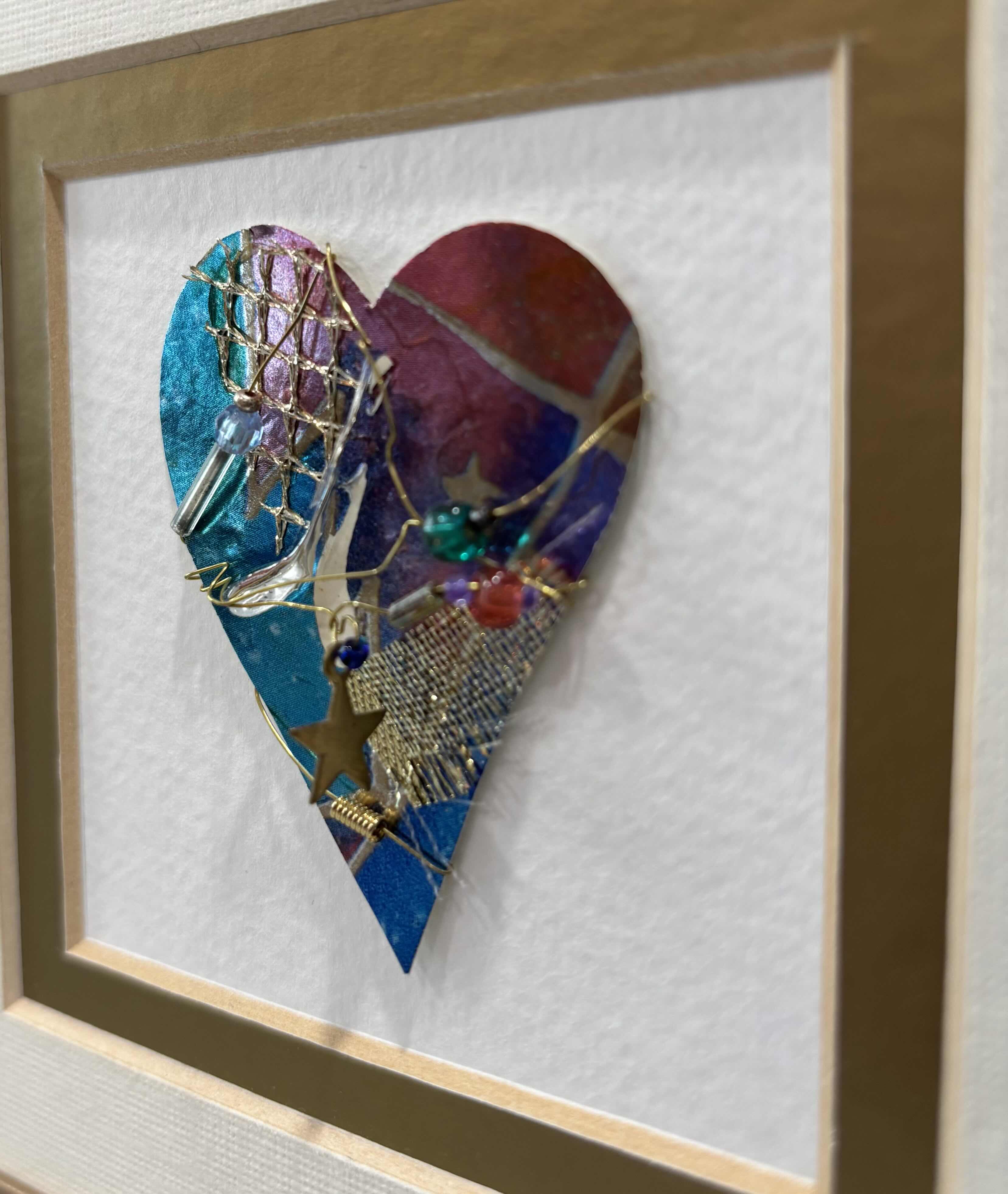 Photo 1 of LAUREL BURCH MYTHICAL MENAGERIE TOUCAN SCULPTURE H4” & HEART IN FRAME 5” X 5” $60