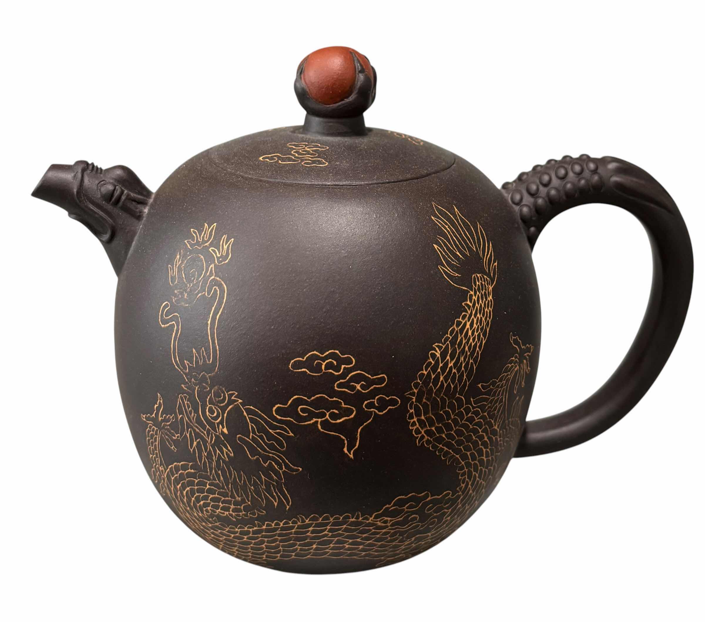 Photo 1 of HANDMADE CHINESE YIXING ZISHA CLAY TEAPOT H4” $65