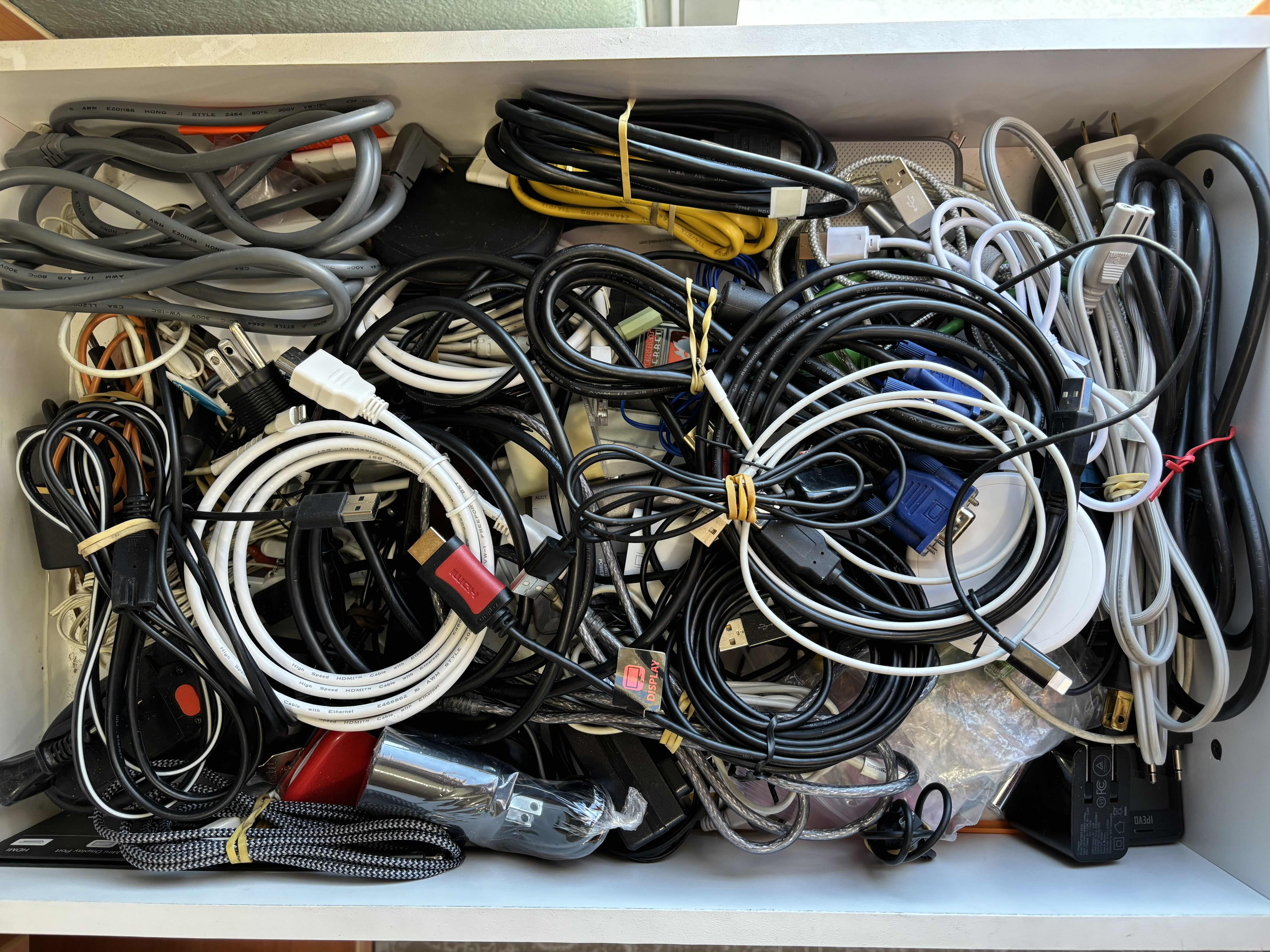 Photo 1 of CONTENTS OF OFFICE DRAWER