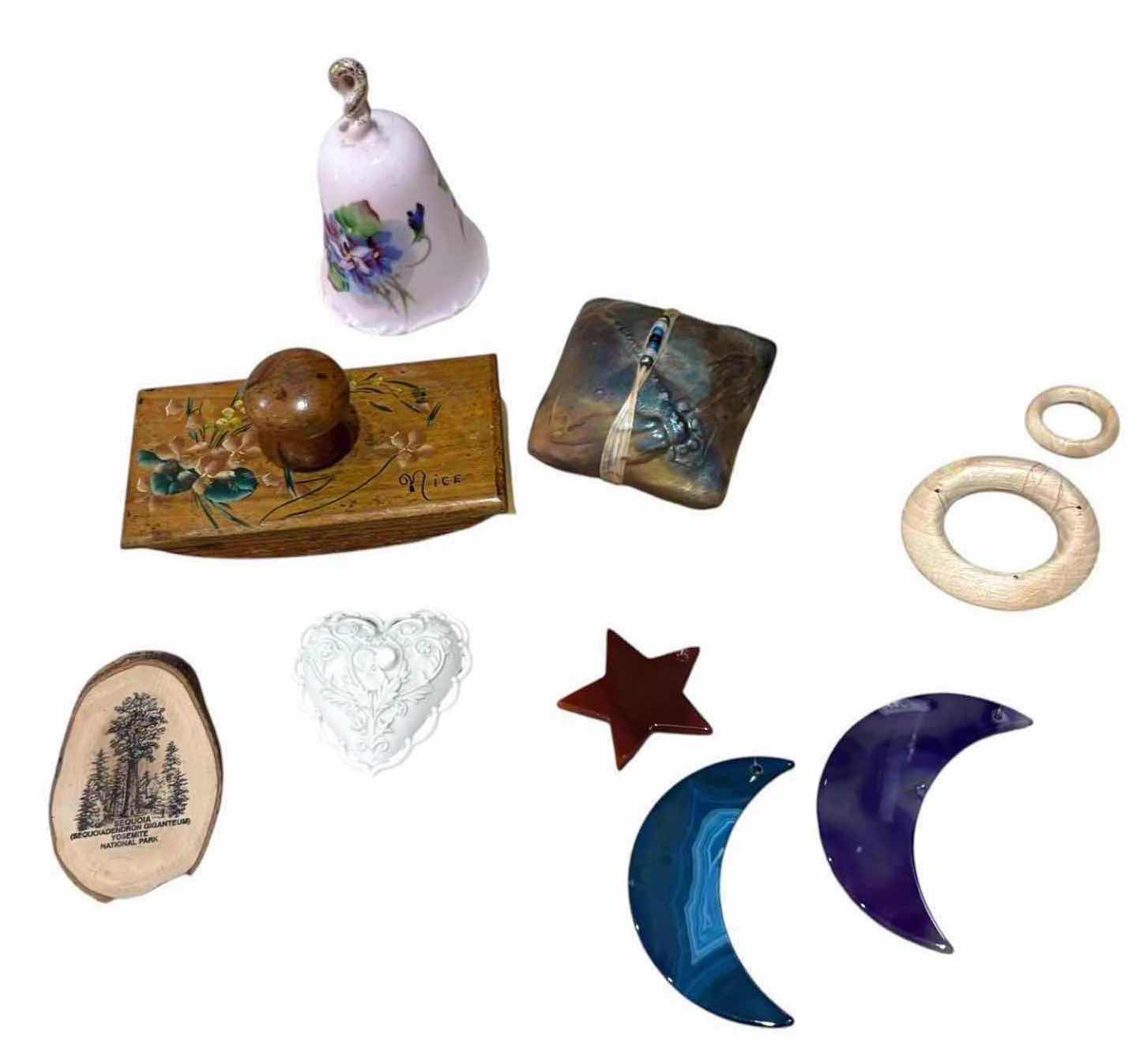 Photo 1 of (6)PCS VINTAGE COLLECTIBLES INCLUDING AGATE CRESCENT PENDANTS, WOODEN RINGS, PORCELAIN BELL $104