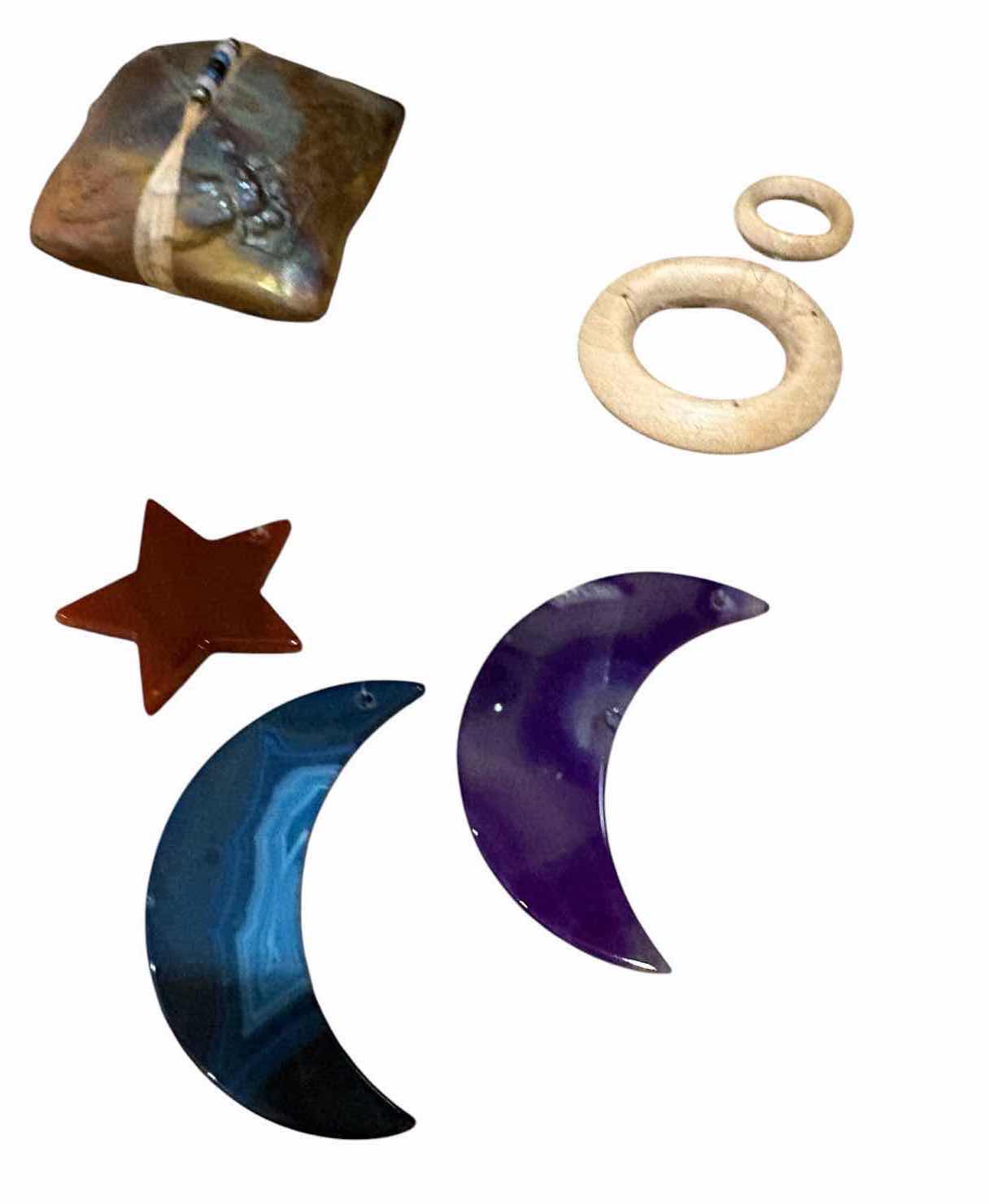 Photo 1 of (6)PCS VINTAGE COLLECTIBLES INCLUDING AGATE CRESCENT PENDANTS, WOODEN RINGS, PORCELAIN BELL $104