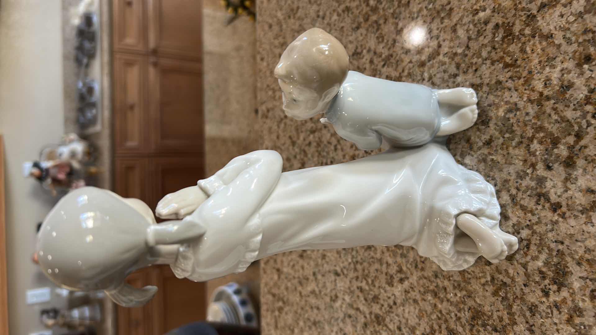 Photo 1 of LLADRO PORCELAIN FIGURE " TEACHING TO PRAY" H 9"