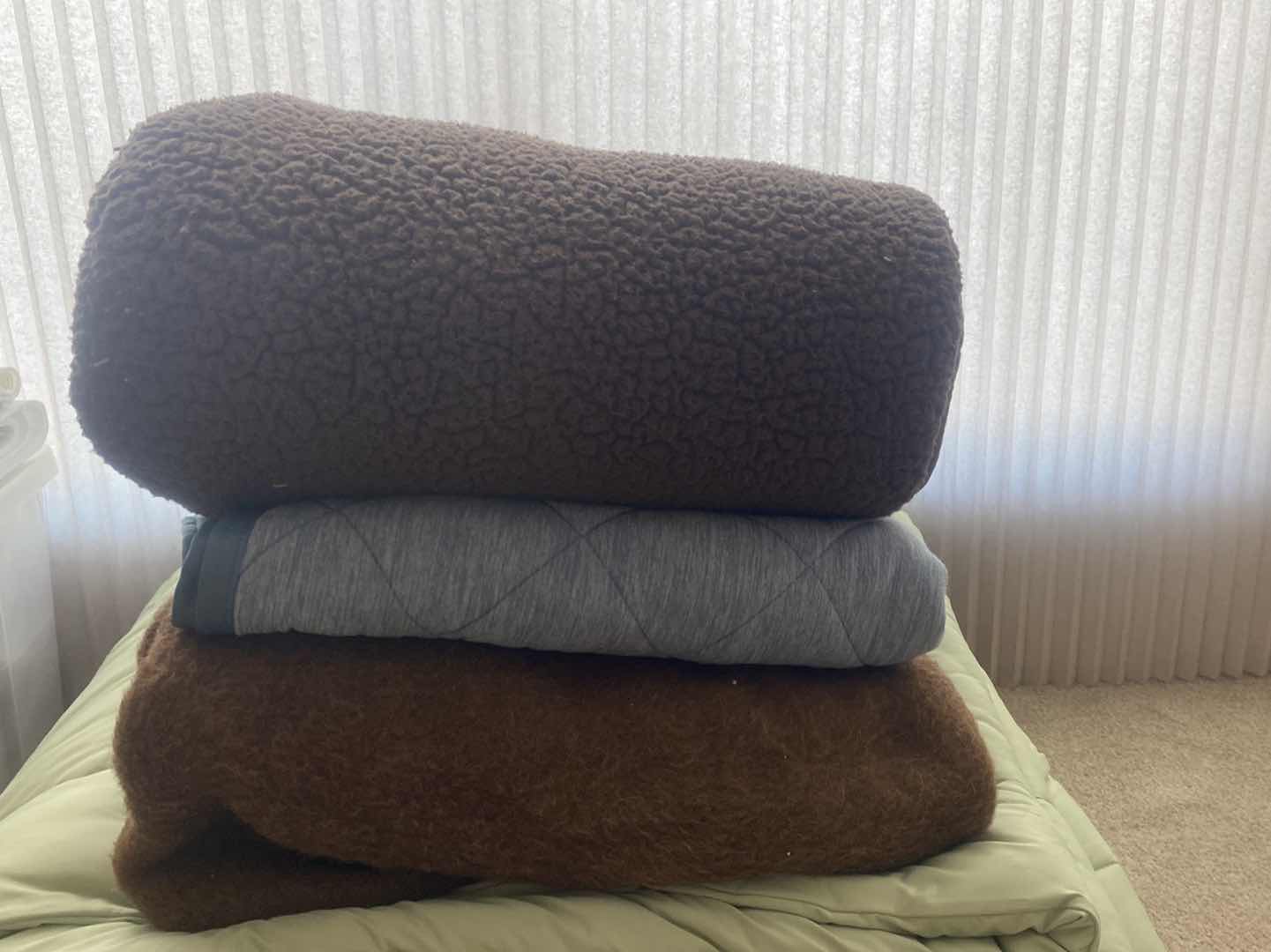 Photo 1 of KING MINT GREEN COMFORTER & 3 BLANKETS