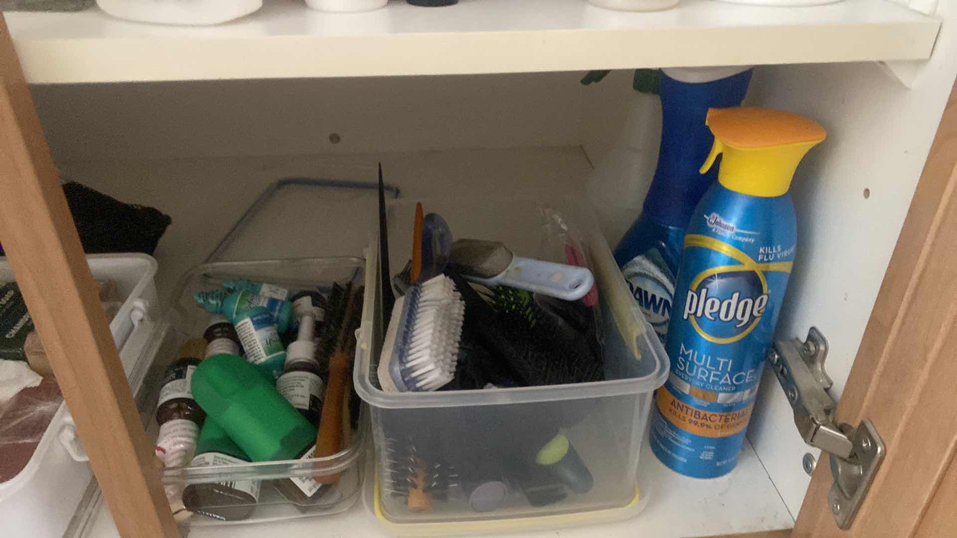 Photo 1 of CONTENTS OF CABINET PERSONAL CARE & CANDLES