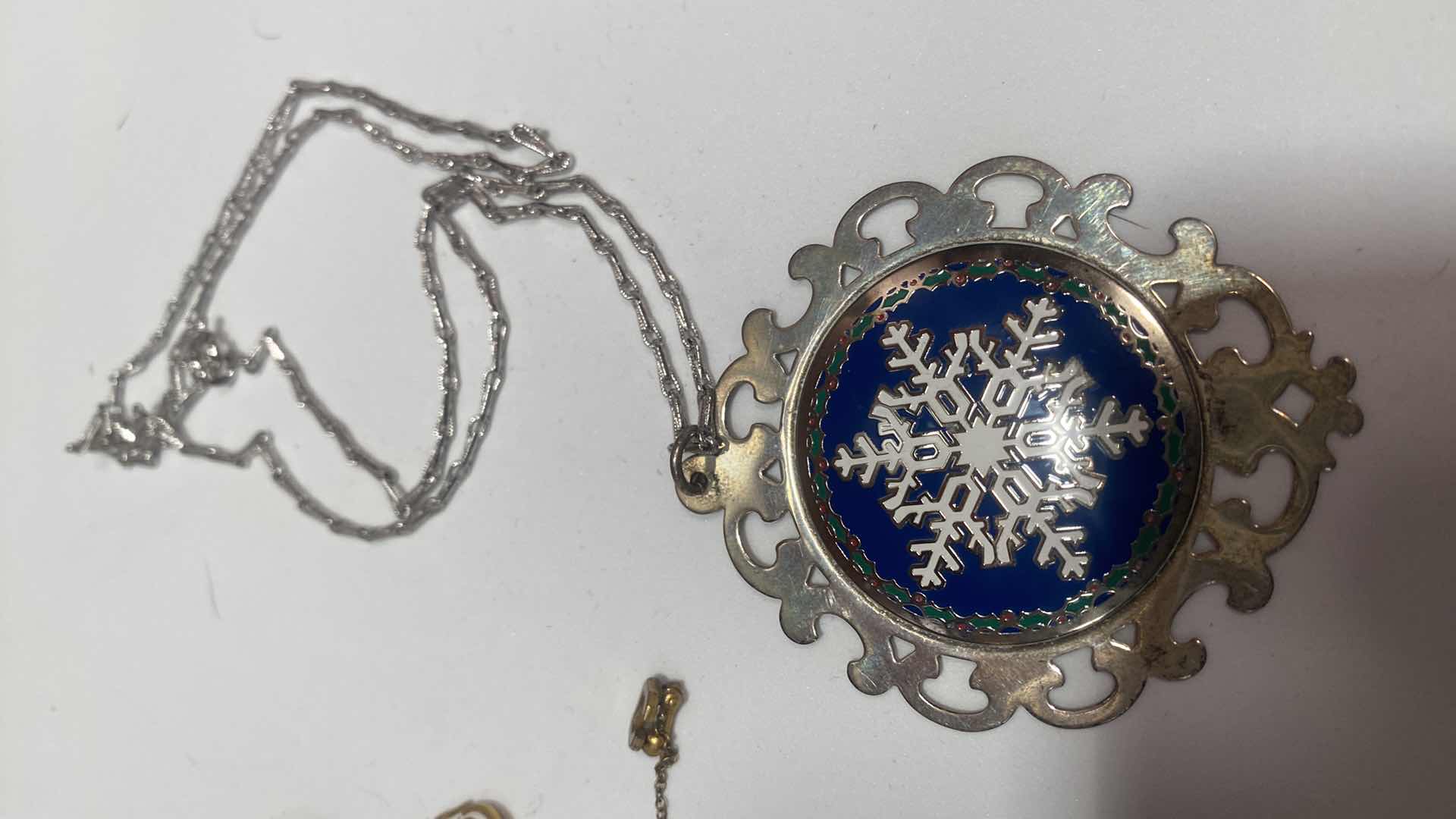 Photo 1 of VINTAGE MILITARY AND FRATERNAL ORGANIZATION PINS & 1986 STERLING FRAMED SNOWFLAKE NECKLACE