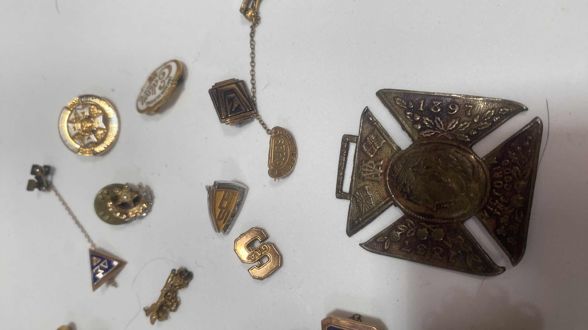 Photo 1 of VINTAGE MILITARY AND FRATERNAL ORGANIZATION PINS & 1986 STERLING FRAMED SNOWFLAKE NECKLACE