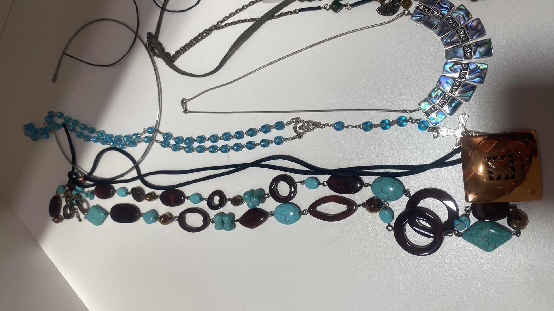 Photo 1 of WOMEN’S FASHION JEWELRY NECKLACES (8)