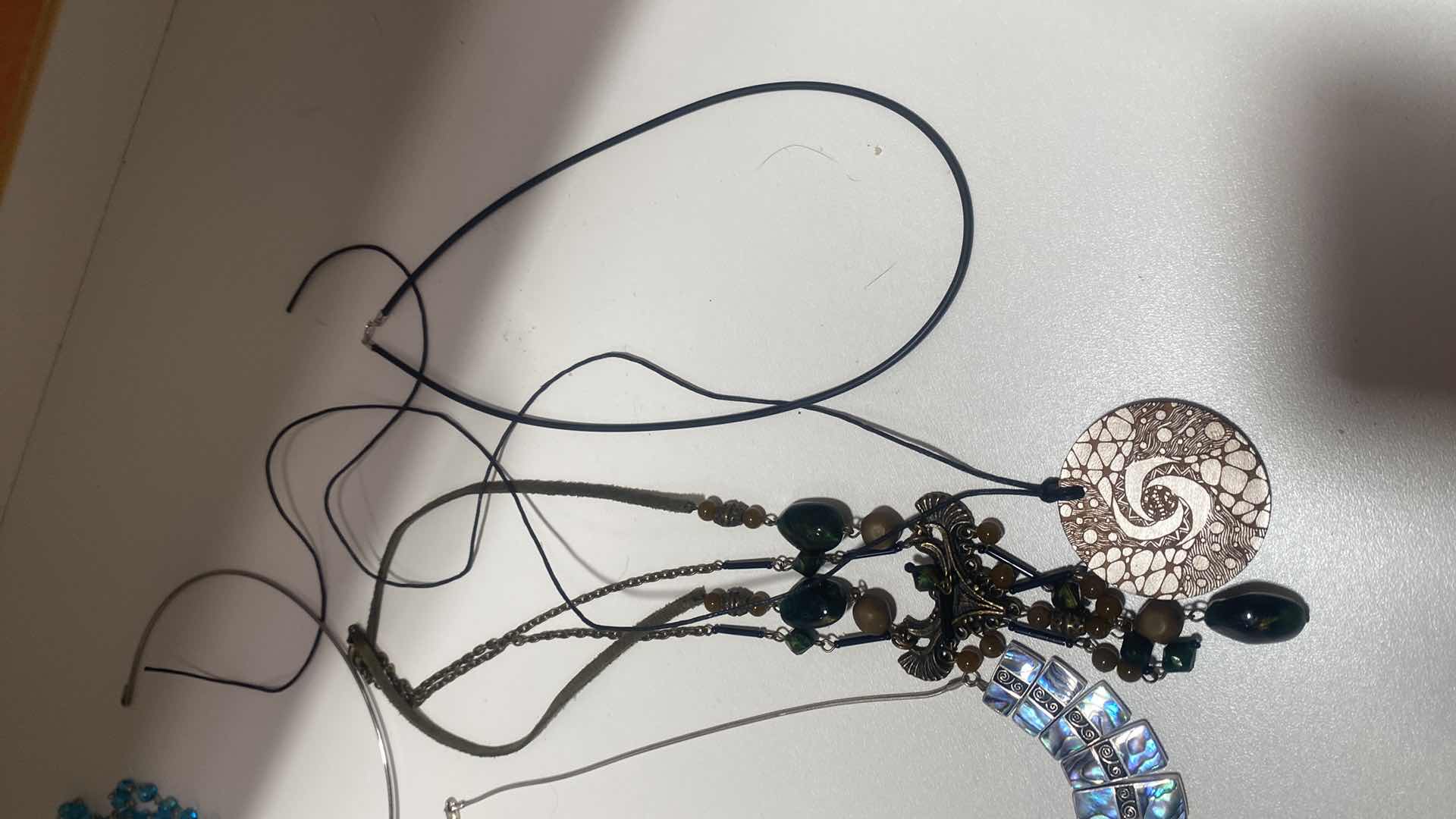 Photo 1 of WOMEN’S FASHION JEWELRY NECKLACES (8)
