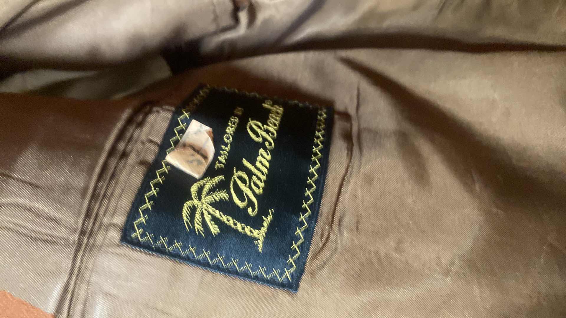 Photo 1 of MEN’S SUITS ESTIMATED SIZE 42 LONG (2)