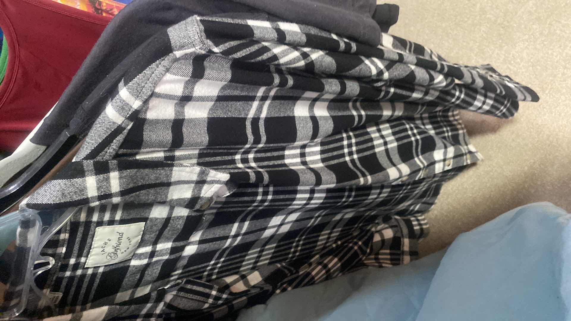 Photo 1 of MEN’S CLOTHING SIZE LARGE T-SHIRTS