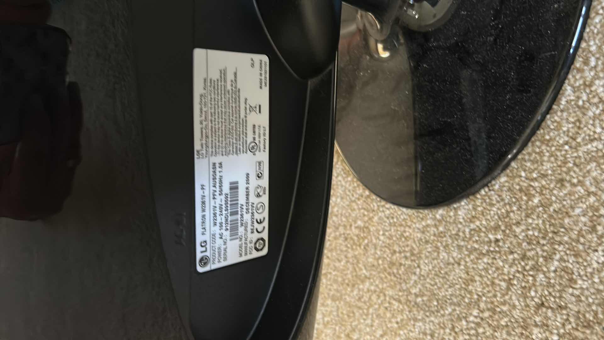 Photo 1 of LG FLATRON 22" MONITOR