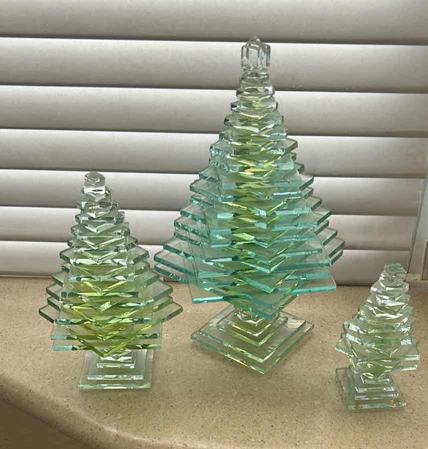 Photo 1 of 3 HAND CRAFTED GLASS STACKED ART PINE TREES H 12"