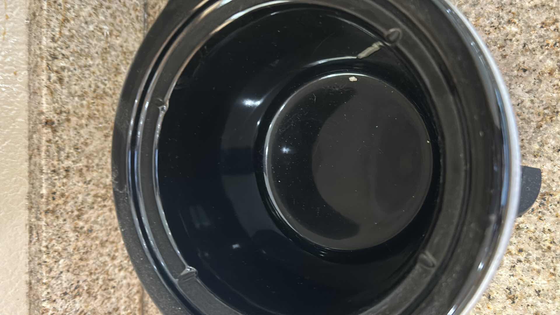 Photo 1 of ELITE GOURMET SMALL CROCK POT