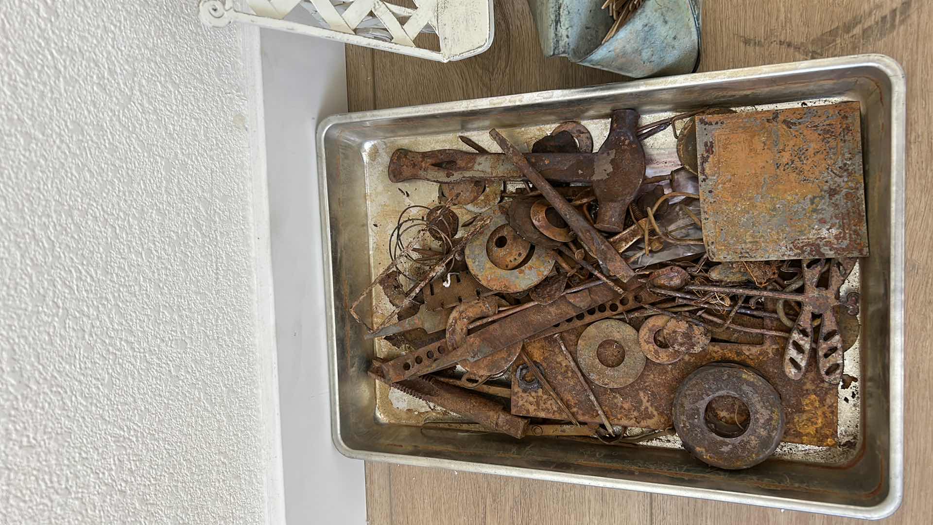 Photo 1 of TRAY OF RUST ART & METAL BOOK HOLDER