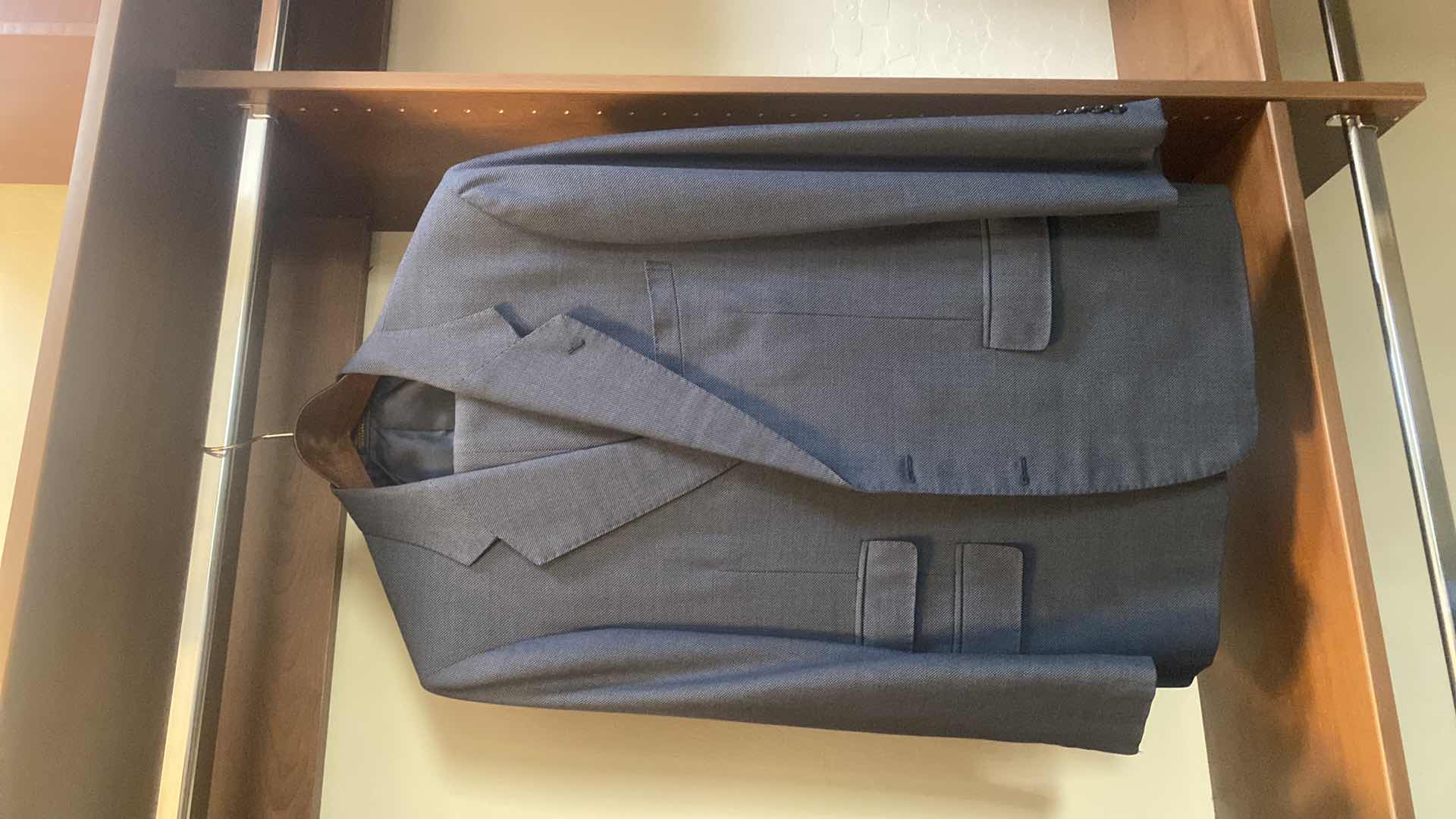 Photo 1 of MENS GRAND CUSTOM SUIT 100%WOOL MADE IN HONG KONG EST SIZE JACKET 40/42 PANTS 33/34