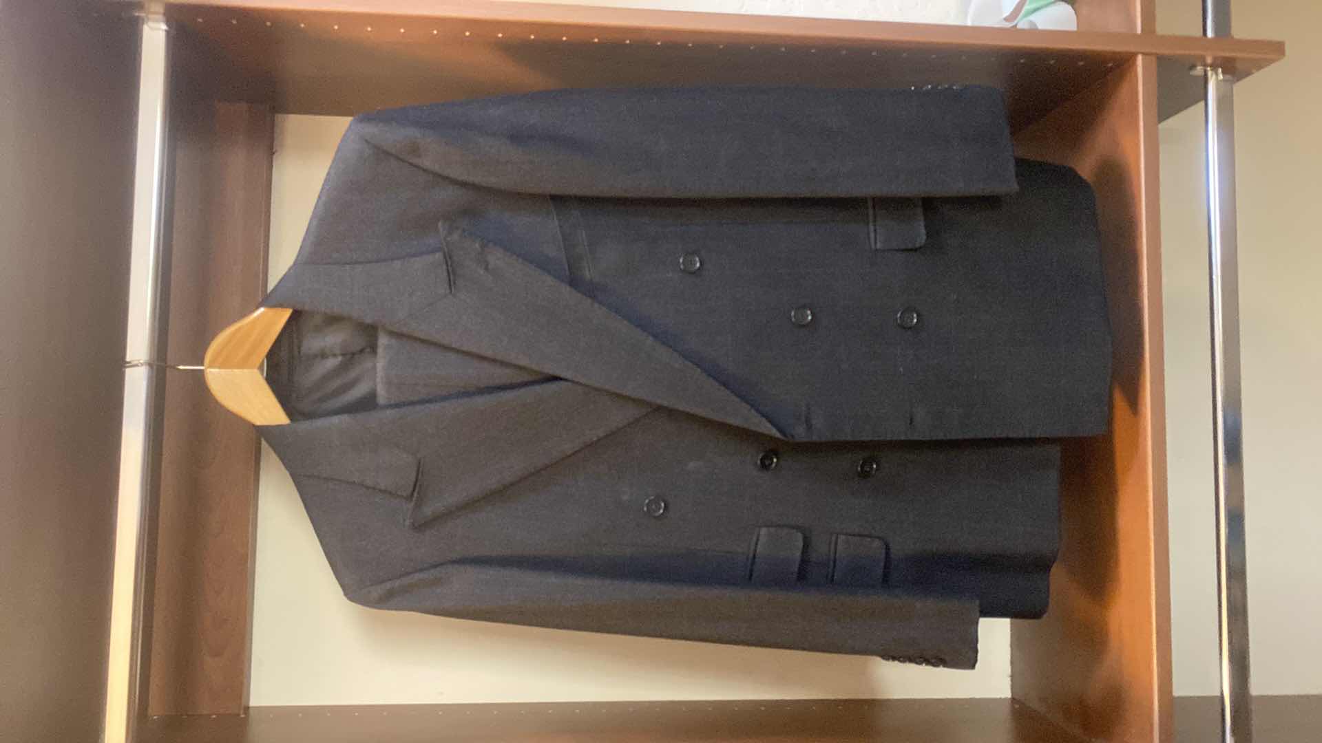 Photo 1 of MENS GRAND CUSTOM SUIT 100%WOOL MADE IN HONG KONG EST SIZE JACKET 40/42 PANTS 33/34