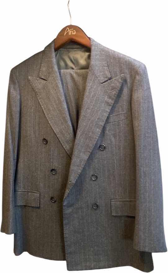 Photo 1 of MENS GRAND CUSTOM SUIT 100%WOOL MADE IN HONG KONG EST SIZE JACKET 40/42 PANTS 33/34
