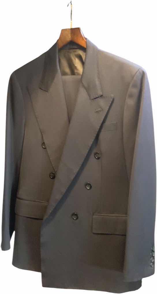 Photo 1 of MENS GRAND CUSTOM SUIT 100%WOOL MADE IN HONG KONG EST SIZE JACKET 40/42 PANTS 33/34