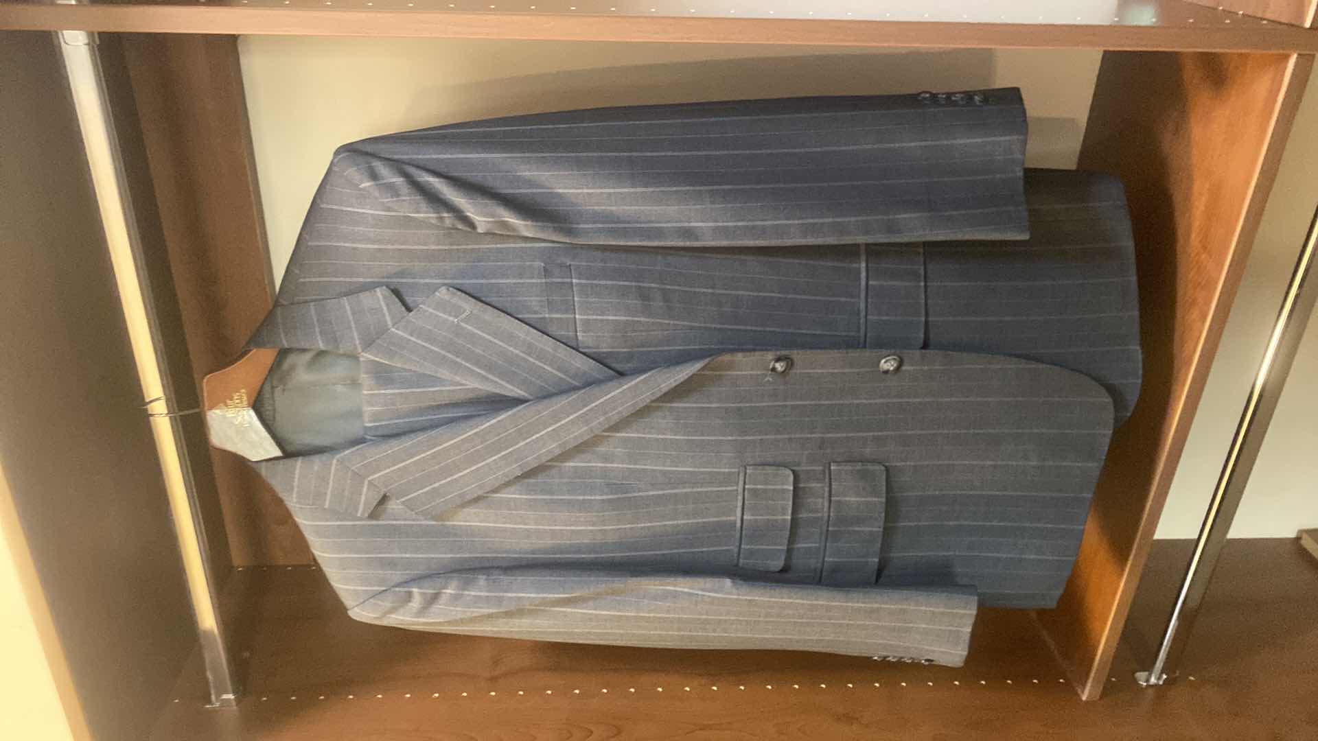 Photo 1 of MENS GRAND CUSTOM SUIT 100%WOOL MADE IN HONG KONG EST SIZE JACKET 40/42 PANTS 33/34