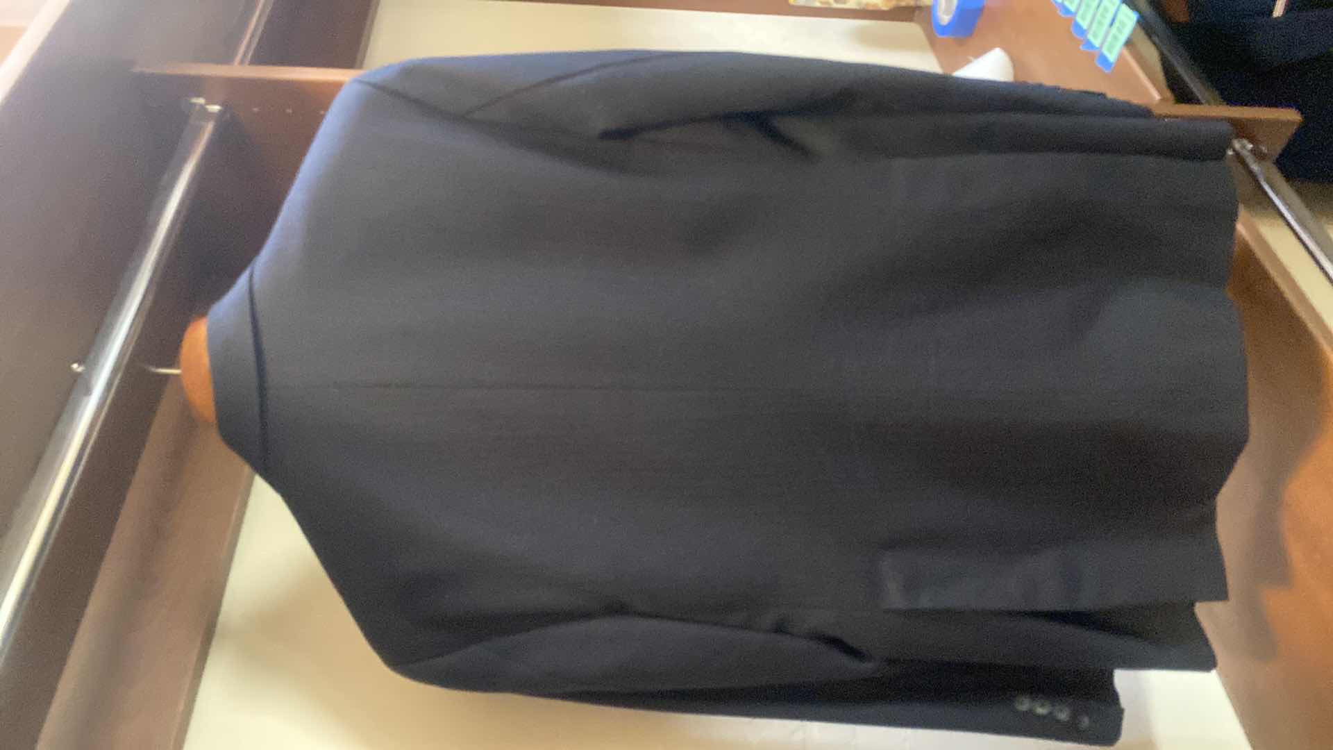 Photo 1 of MENS GRAND CUSTOM SUIT 100%WOOL MADE IN HONG KONG EST SIZE JACKET 40/42 PANTS 33/34