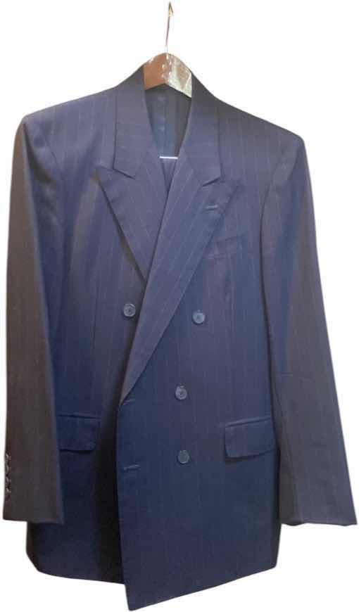 Photo 1 of MENS GRAND CUSTOM SUIT 100%WOOL MADE IN HONG KONG EST SIZE JACKET 40/42 PANTS 33/34