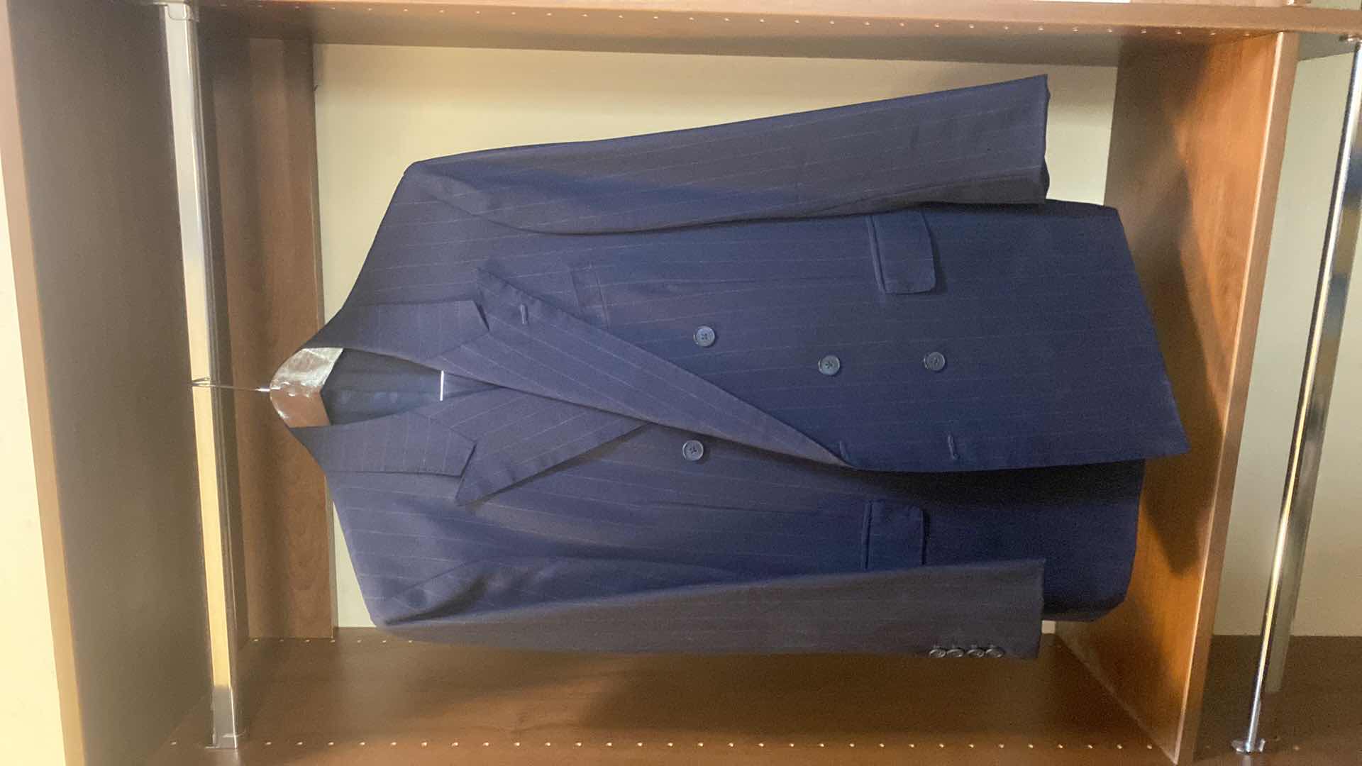 Photo 1 of MENS GRAND CUSTOM SUIT 100%WOOL MADE IN HONG KONG EST SIZE JACKET 40/42 PANTS 33/34