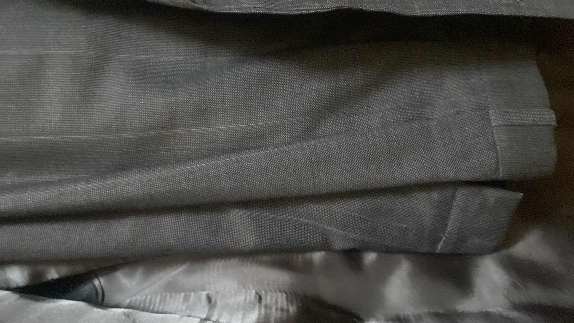 Photo 1 of MENS GRAND CUSTOM SUIT 100%WOOL MADE IN HONG KONG EST SIZE JACKET 40/42 PANTS 33/34
