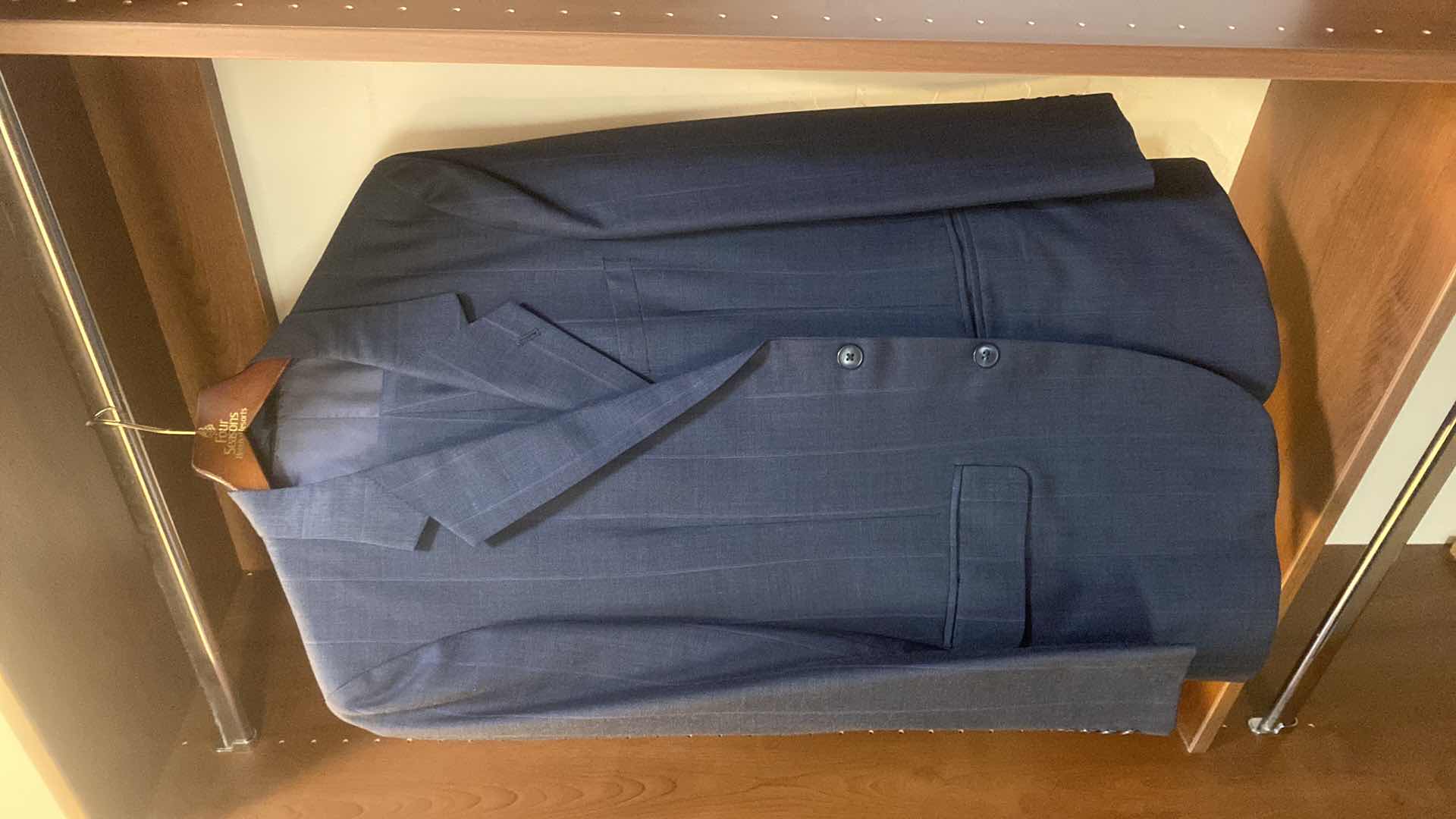 Photo 1 of MENS GRAND CUSTOM SUIT 100%WOOL MADE IN HONG KONG EST SIZE JACKET 40/42 PANTS 33/34