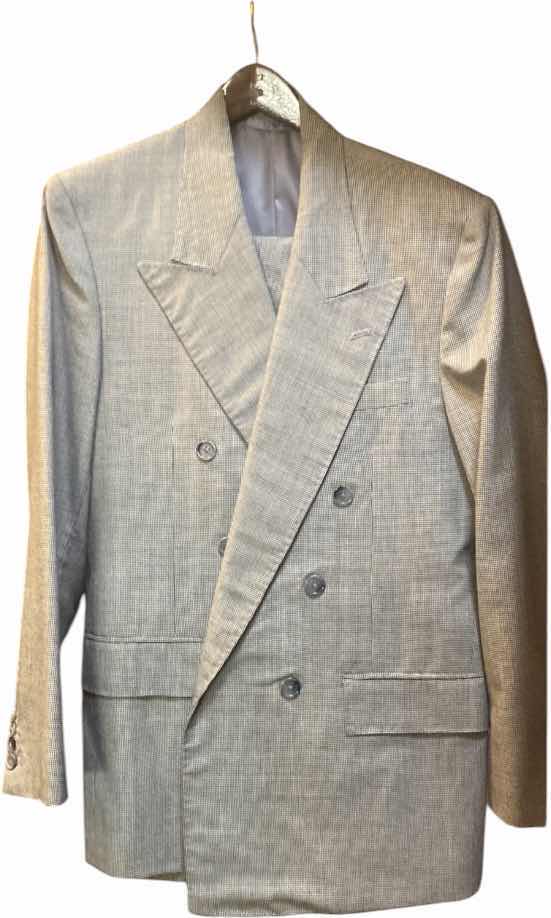Photo 1 of MENS GRAND CUSTOM SUIT 100%WOOL MADE IN HONG KONG EST SIZE JACKET 40/42 PANTS 33/34