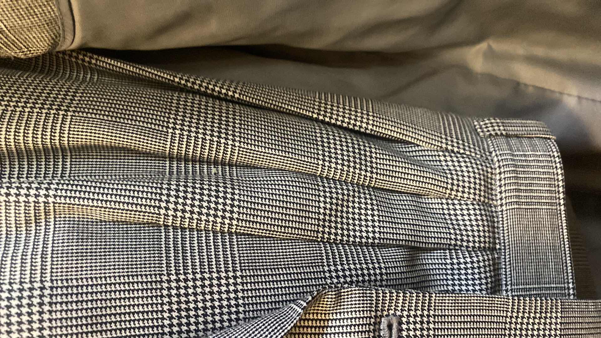 Photo 1 of MENS GRAND CUSTOM SUIT 100%WOOL MADE IN HONG KONG EST SIZE JACKET 40/42 PANTS 33/34