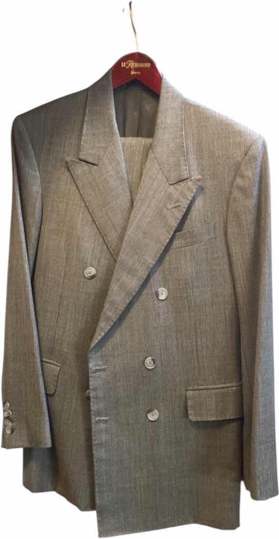 Photo 1 of MENS GRAND CUSTOM SUIT 100%WOOL MADE IN HONG KONG EST SIZE JACKET 40/42 PANTS 33/34