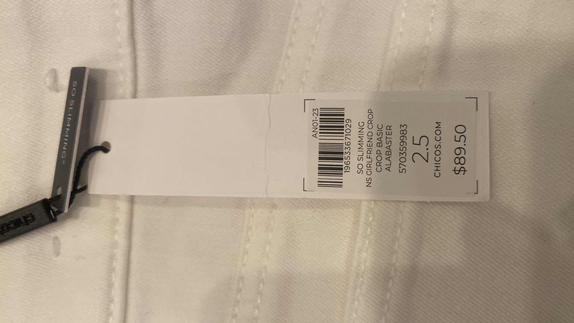 View 3 of NWT WOMENS CHICOS SO SLIMMING CROP PANTS SIZE 2.5 RETAIL $89.50