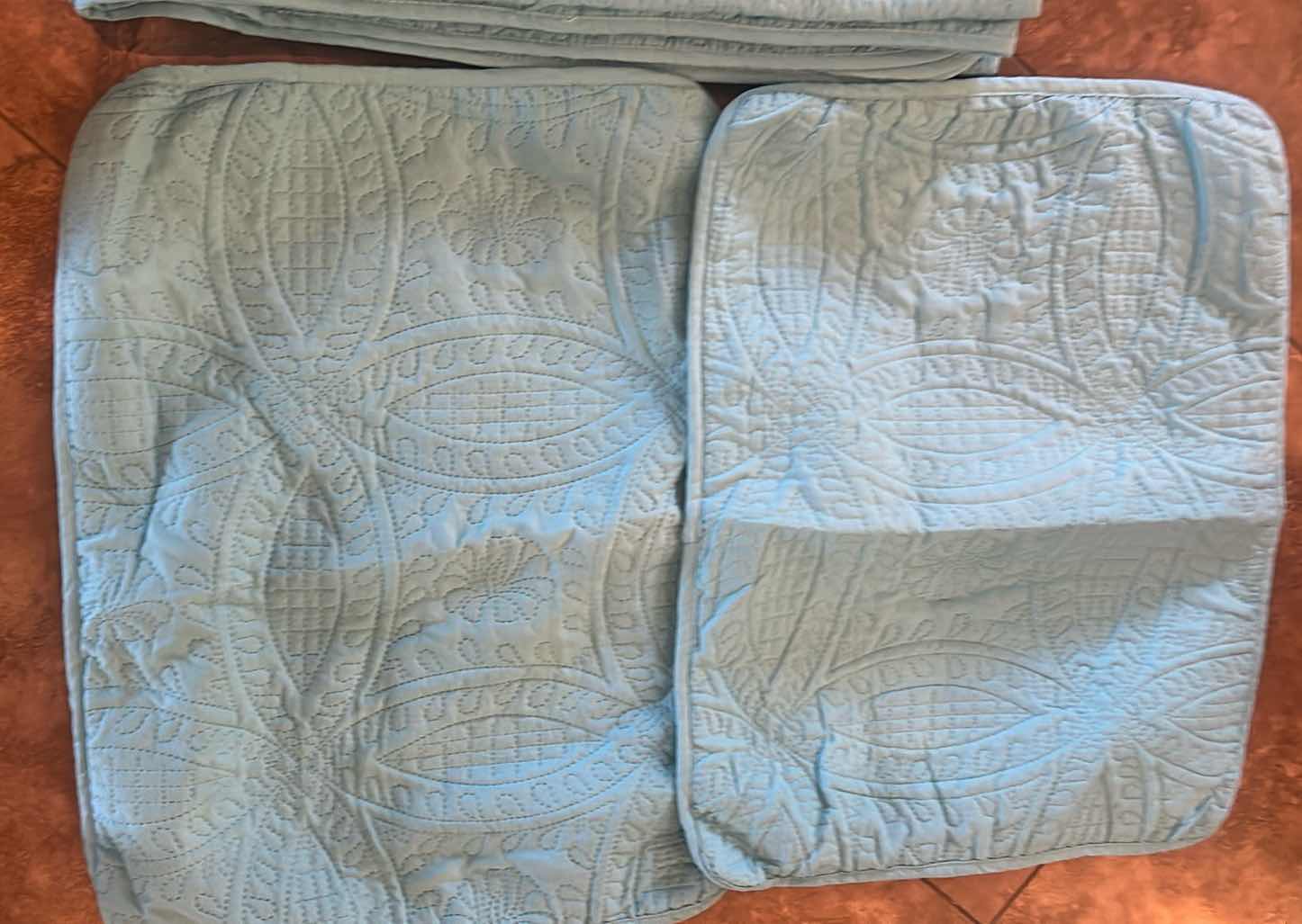 Photo 1 of TURQUOISE TWIN BEDSPREAD 2 PILLOW SHAMS