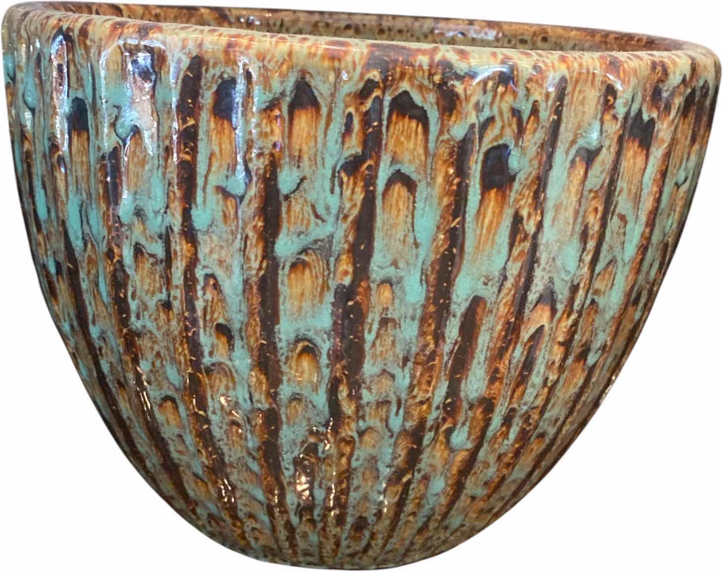 Photo 1 of CLAY POTTERY 14” X 10”