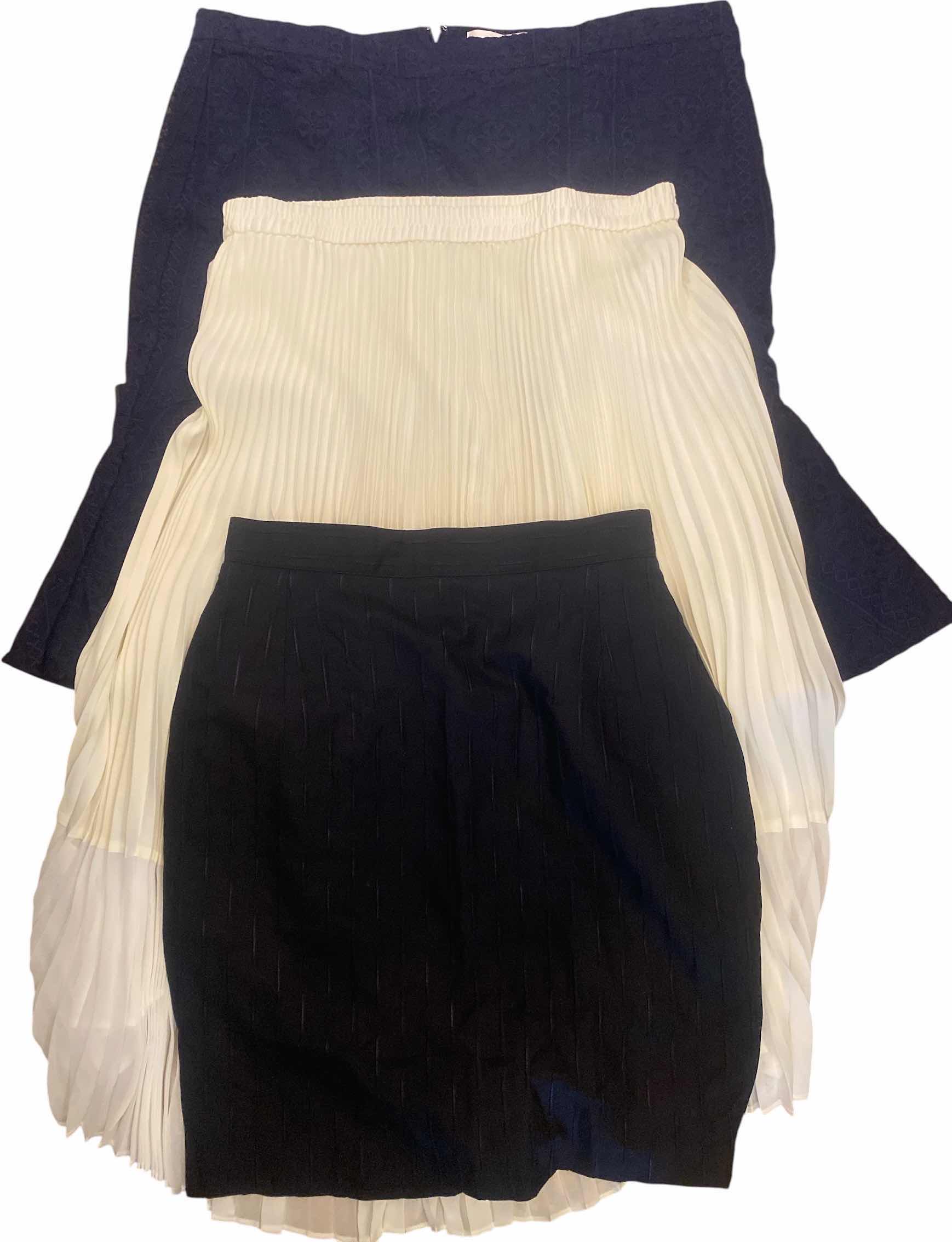 View 1 of 3-WOMENS SHIRTS SIZES 14, LARGE & XXLARGE