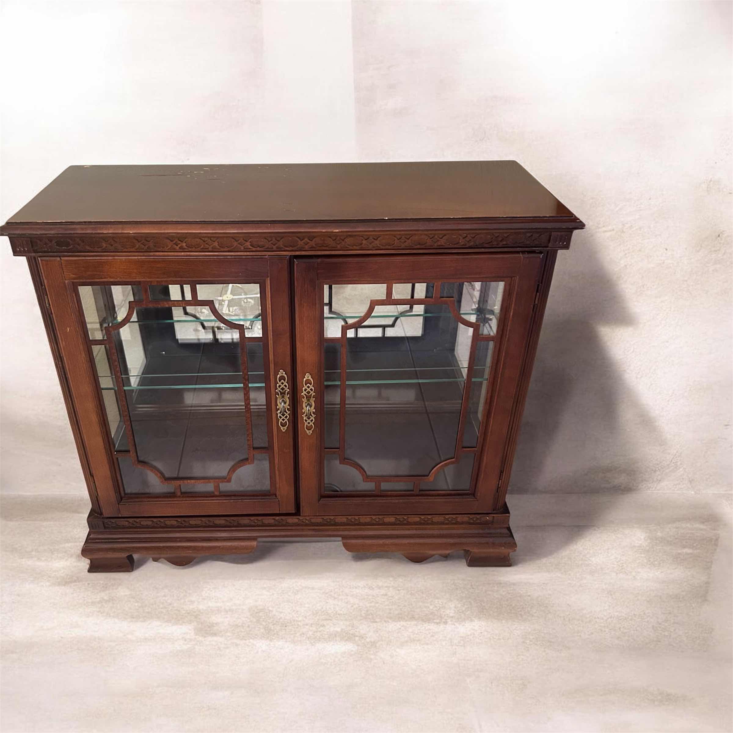 Photo 1 of VINTAGE PULASKI MAHOGANY CABINET W CHIPPENDALE STYLE WOOD LATTICEWORK GLASS DISPLAY DOORS 35" X 13" H 31"