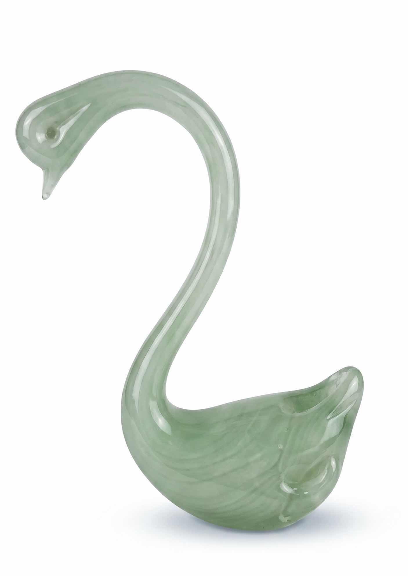Photo 1 of HAND BLOWN GLASS SWAN H7”