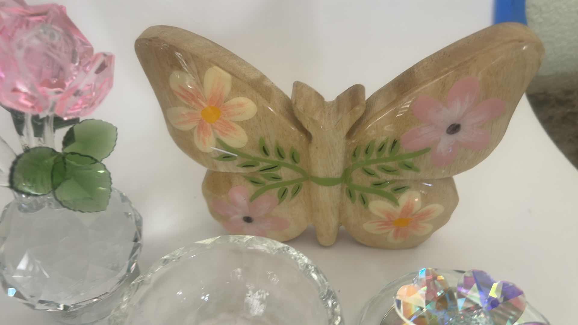 Photo 1 of 3 PC HOME DECOR - PINK CRYSTAL ROSE FIGURINE H6.5” AND MORE