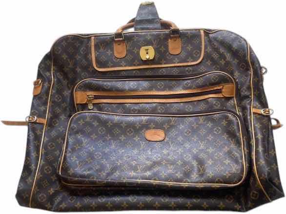Photo 1 of VINTAGE LOUIS VUITTON GARMENT BAG (NOT AUTHENTICATED)
