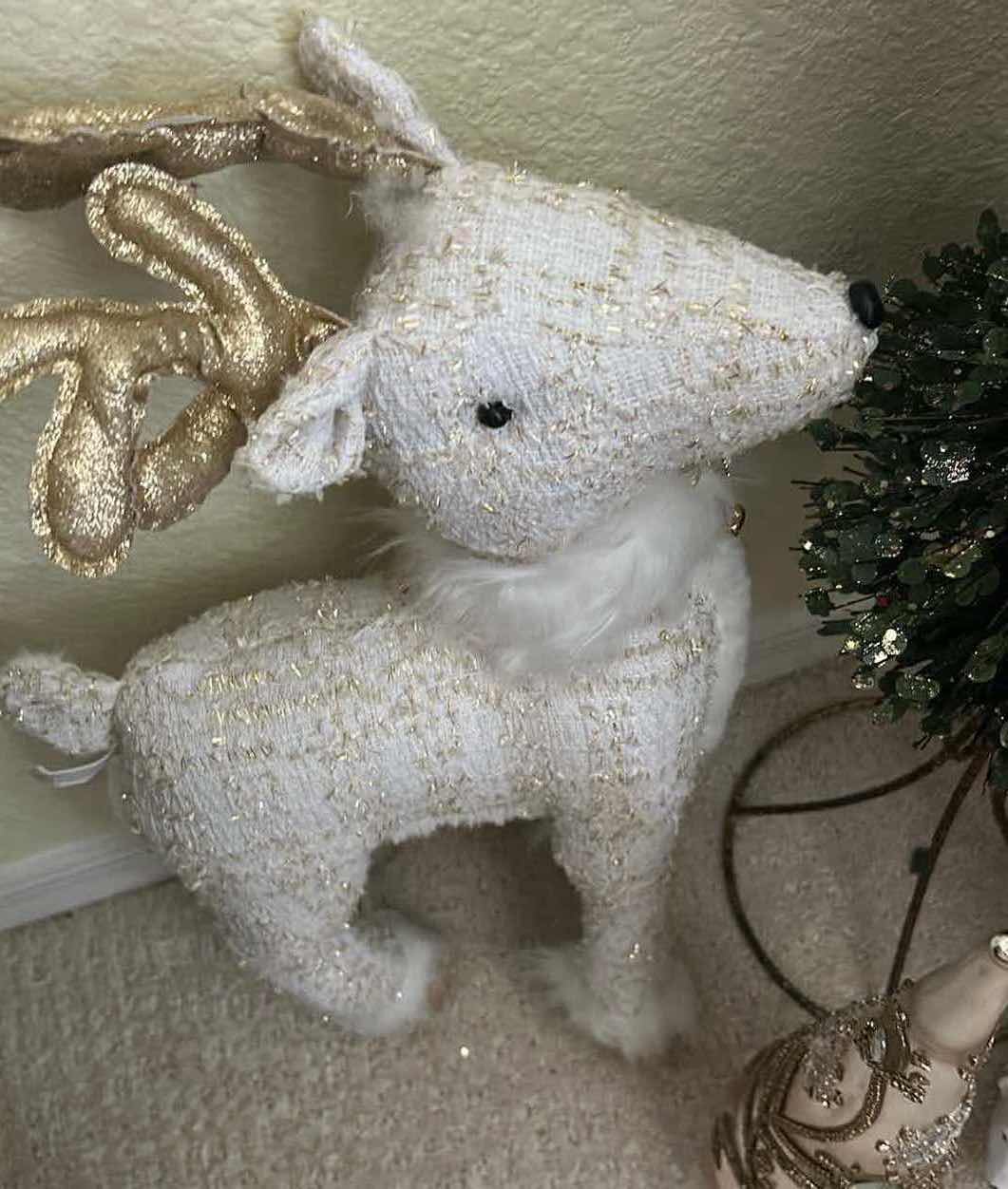 Photo 1 of 4- CHRISTMAS DECORATIONS